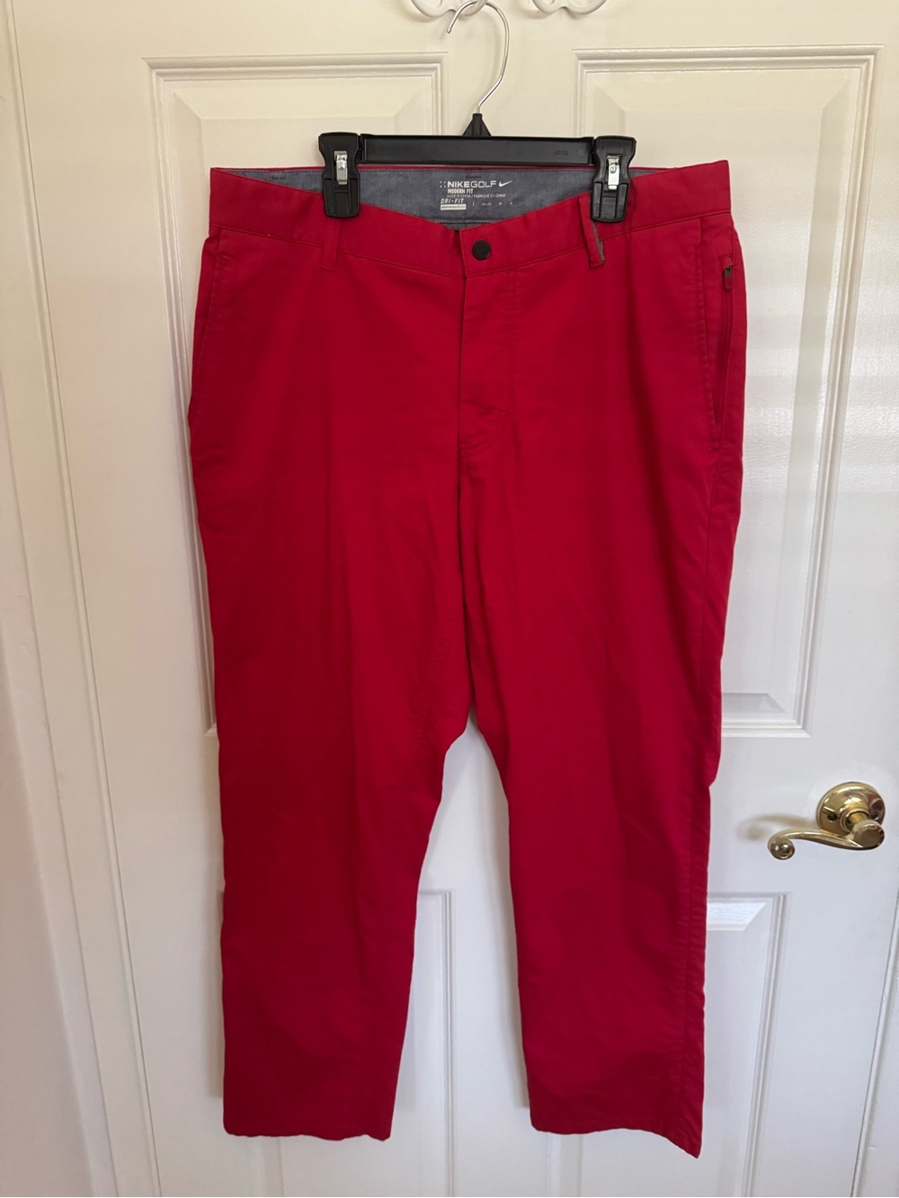 Men's Nike red golf pants size 32/32.  EUC.